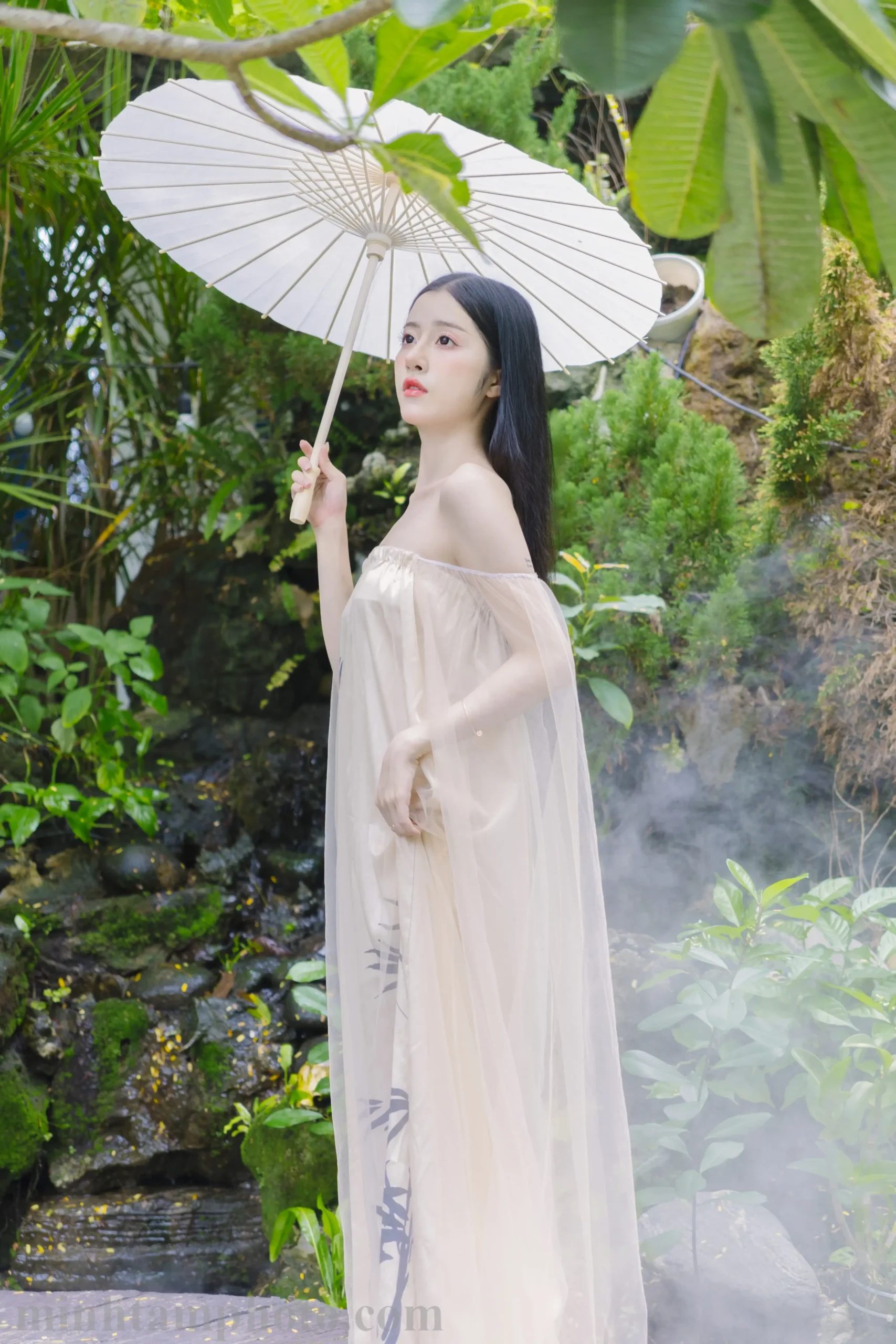 Chụp Cổ Trang &#8211; Cafe Lặng