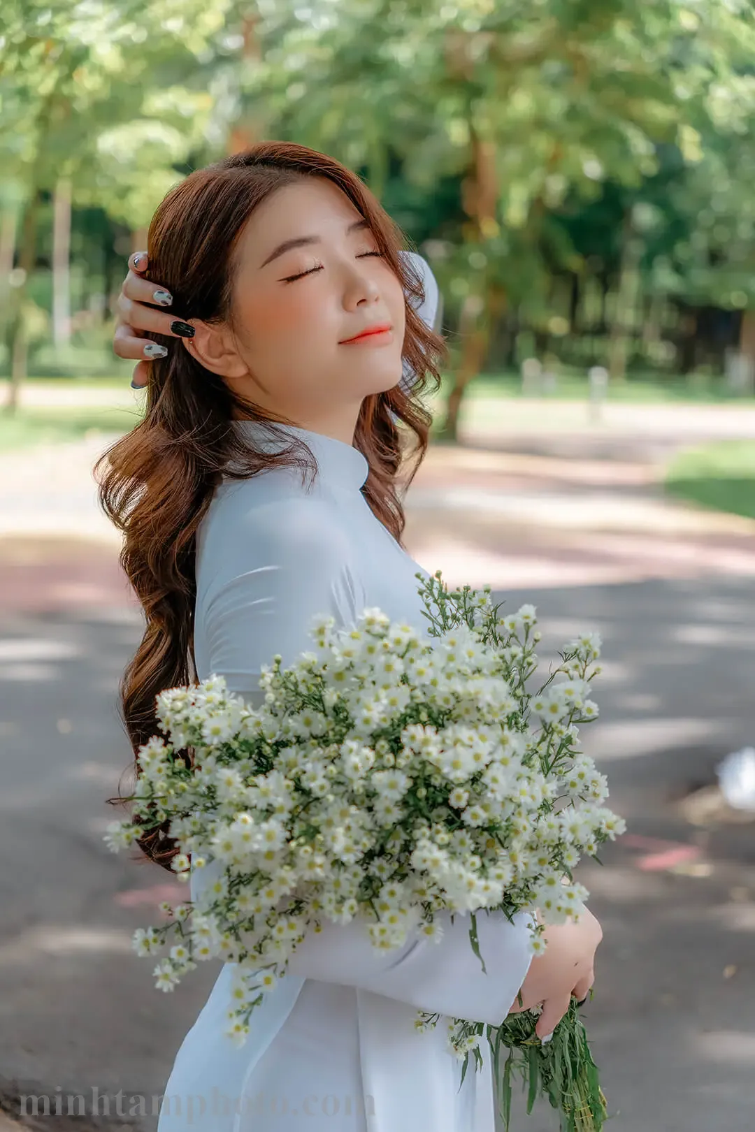 Áo Dài Trắng &#038; Hoa &#8211; Công Viên Gia Định