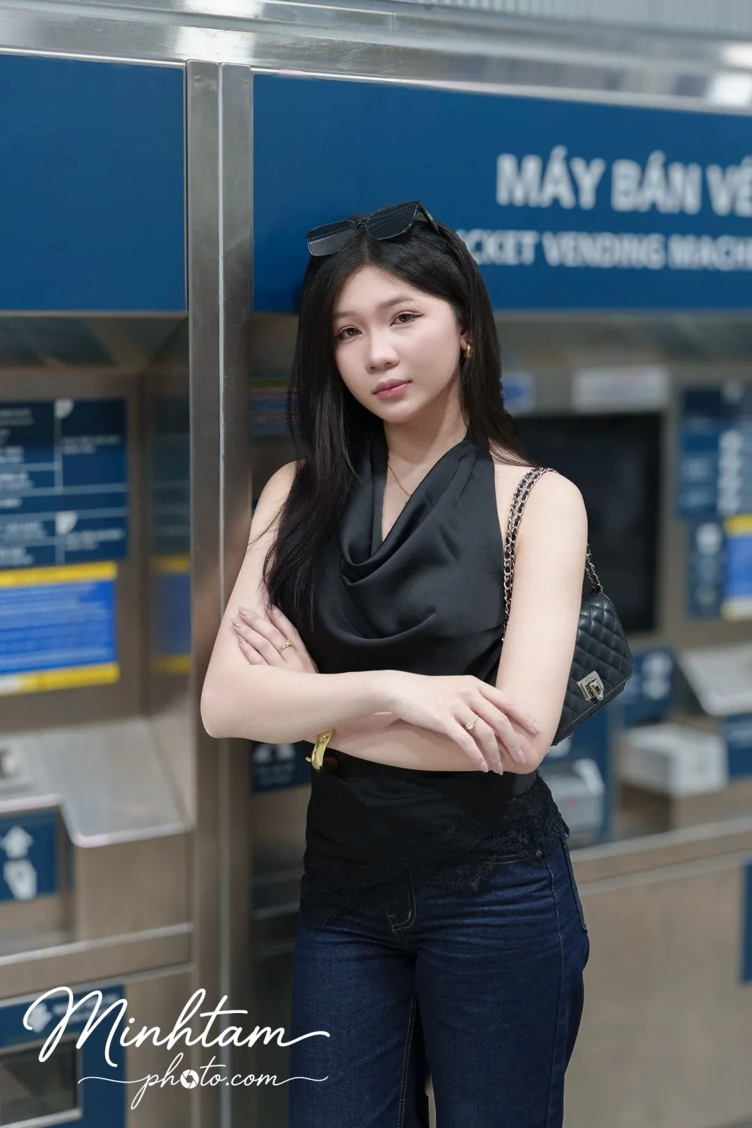 Hướng Dẫn Tạo Dáng Chụp Ảnh Ở Metro: 10+ Tư Thế Đẹp Tự Nhiên Cho Nữ